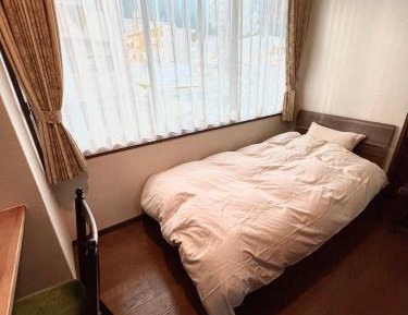 Single Room with Shared Shower and Toilet