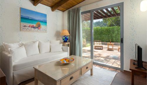 Deluxe Bungalow