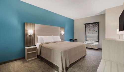 1 King Bed Accessible Non-Smoking