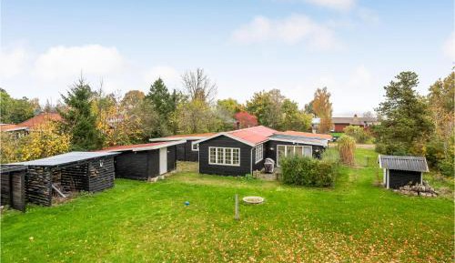 Three-Bedroom Holiday Home 