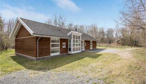 Four-Bedroom Holiday Home