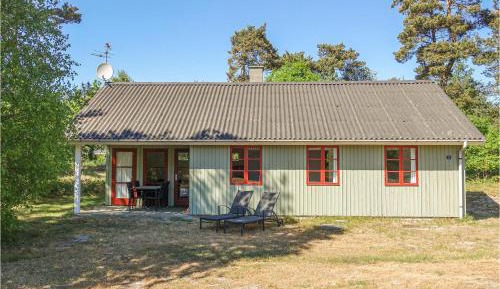Three-Bedroom Holiday Home 