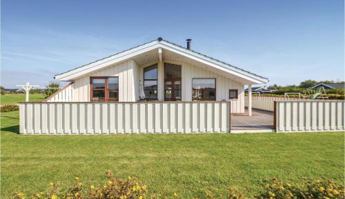Three-Bedroom Holiday Home 