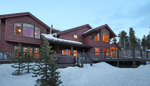 Four-Bedroom Holiday Home