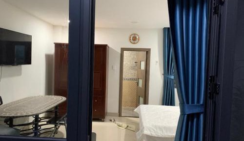 Single Room with Private Bathroom