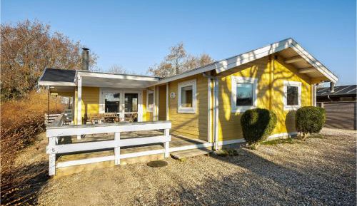 Three-Bedroom Holiday Home 