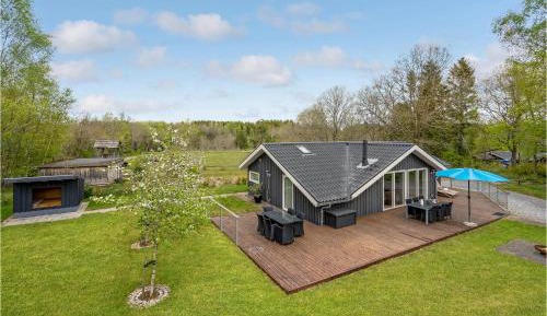 Three-Bedroom Holiday Home 