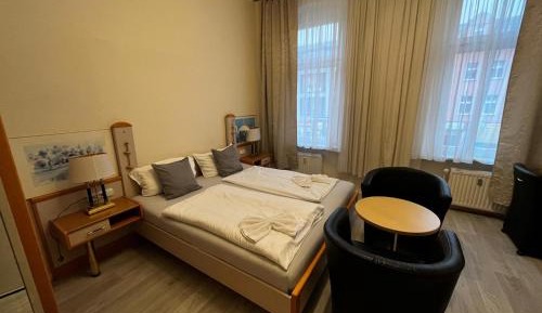 Triple Room with Shared Bathroom