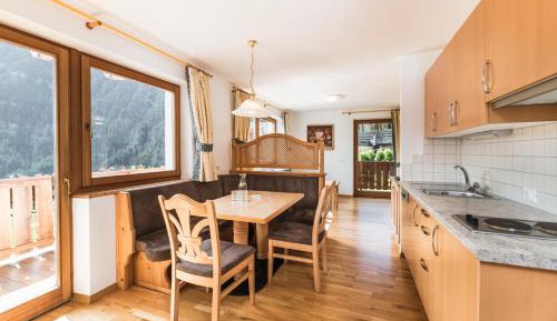 One-Bedroom Apartment (4 Adults)