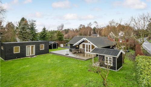 Four-Bedroom Holiday Home