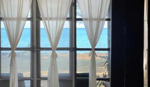 Bungalow with Sea View