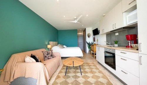 Studio Apartment with Sea View