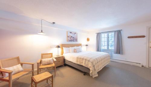 Superior King Suite