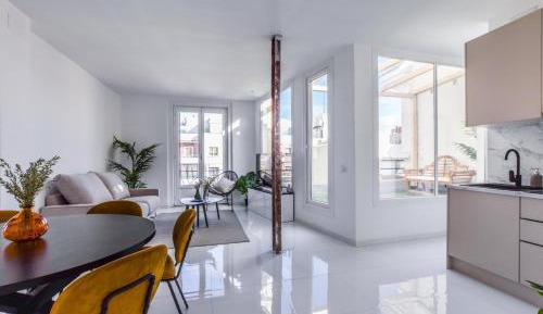 Deluxe Apartment