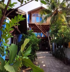 Studio Apartment with Sea View