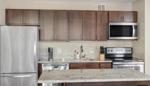 One-Bedroom Apartment (Self Check-in with Virtual Front Desk)