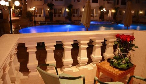 Superior Double Room with Pool View