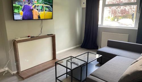 Two-Bedroom Deluxe Apartment with Garden View