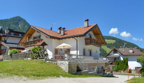 Apartment with Mountain View 1
