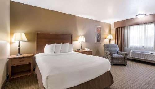 King Room with Kitchenette - Non-Smoking