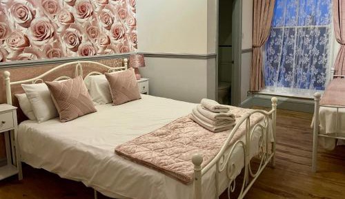 Deluxe Double Room with Extra Bed