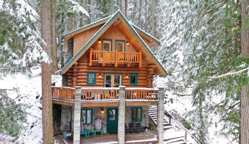 Four-Bedroom Holiday Home