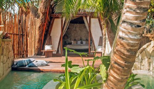 Oceanfront Suite with Plunge Pool