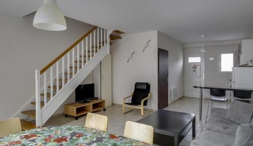 Holiday Home (6 Adults)