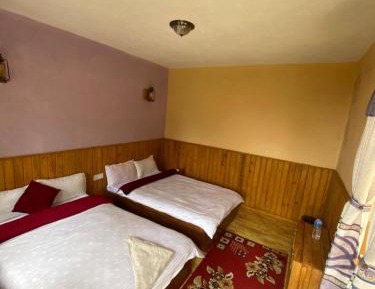 Double or Twin Room with Shared Bathroom