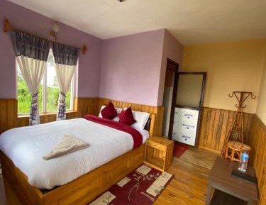 Double Room with Mountain View