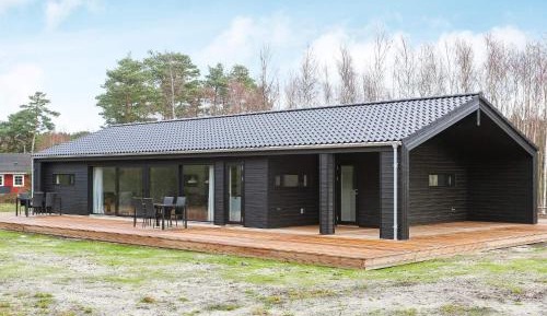 Four-Bedroom Holiday Home