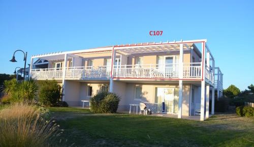 One-Bedroom Apartment with Balcony and Sea View