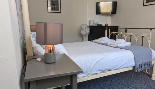 Double Room with Shared Bathroom