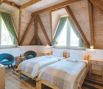 Twin Room with Private Bathroom