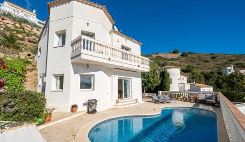 Villa with Sea View