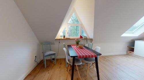 Superior One-Bedroom Apartment with Balcony