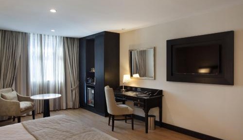 Superior Double Room with Partial Ocean View