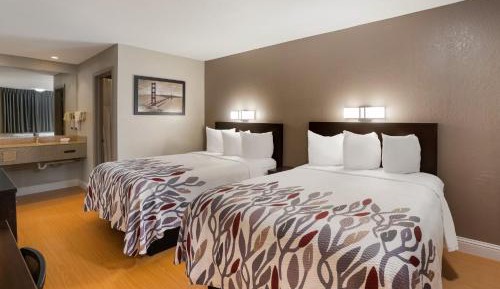 Deluxe Room with Two Double Beds Non-Smoking