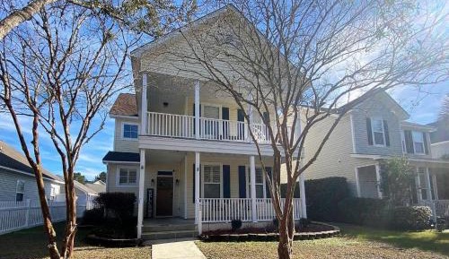 Three-Bedroom Holiday Home 