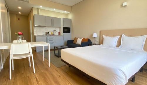 Studio Apartment
