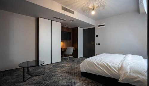 Standard Suite