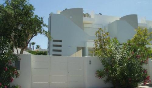 Villa - Beach Front