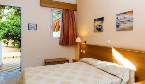 Studio (2 Adults)