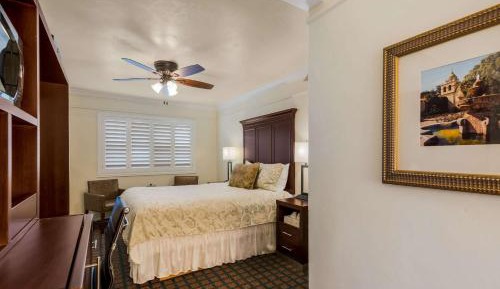 Queen Room - Accessible/Nonsmoking