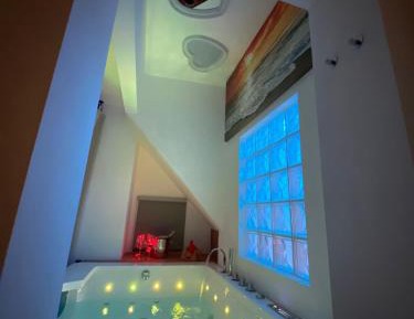 Queen Room with Spa Bath
