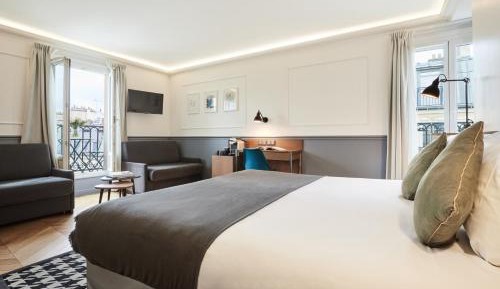 Junior Suite with Balcony