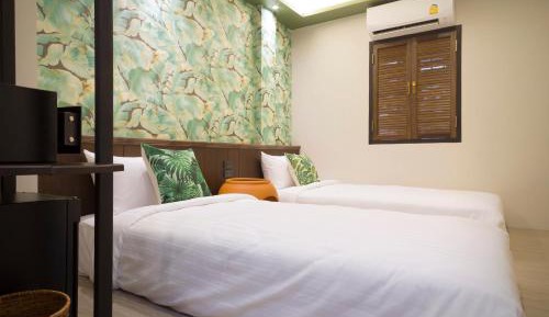 Standard Twin Room