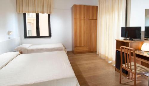 Comfort Triple Room