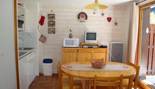 Apartment (4 Adults)