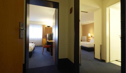 Family room (2 adults + 2 children up to 12 years)